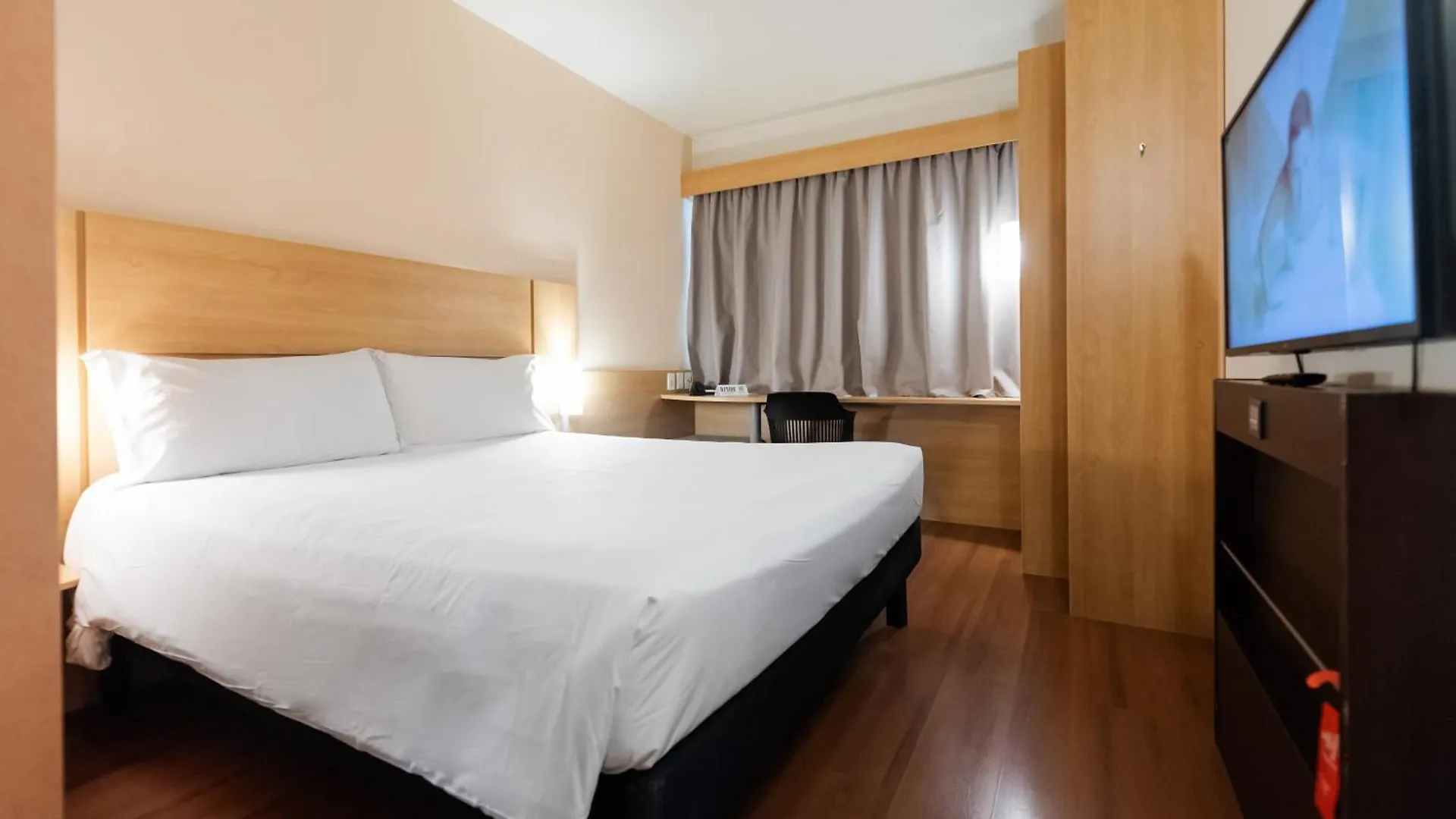 ***  Ibis Porto Alegre Moinhos De Vento Hotel Brazília